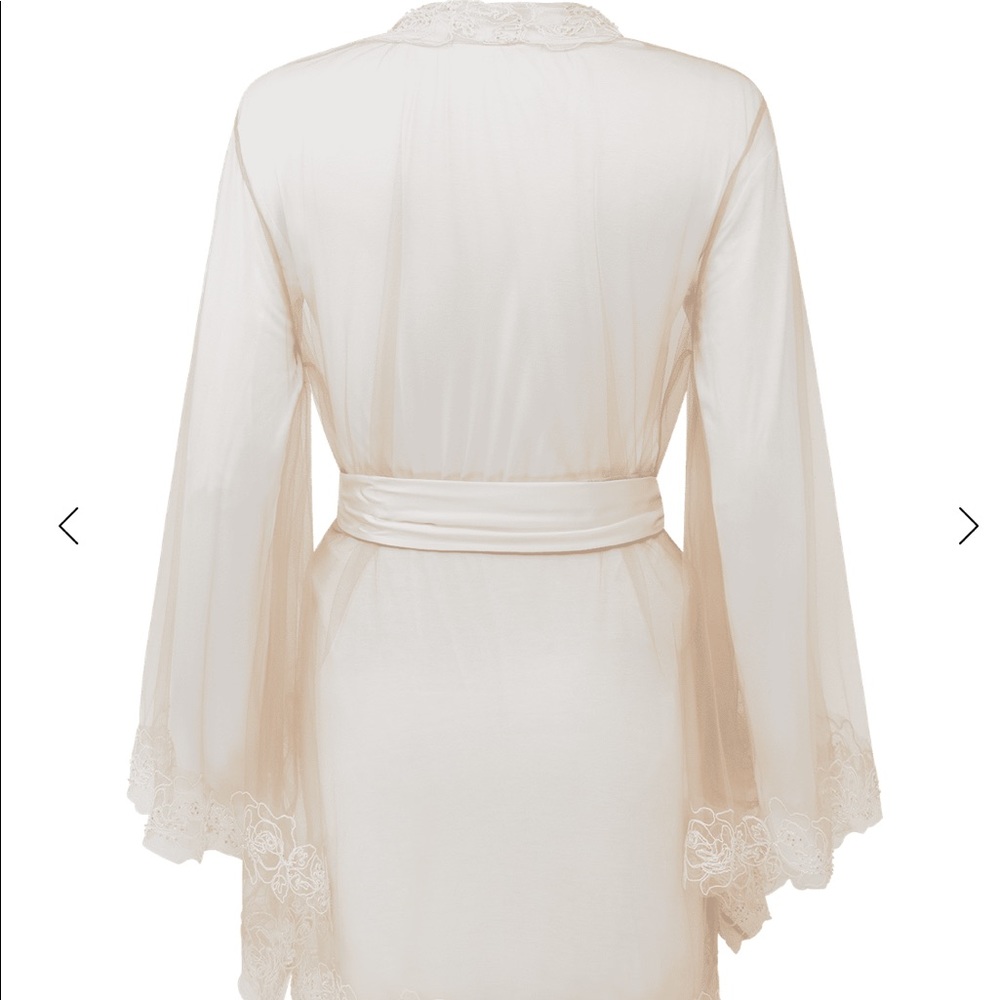 Agent provocateur Lindie gown kimono - Picture 5 of 5